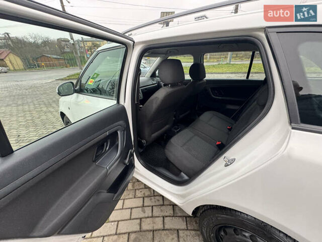 Белый Шкода Фабия, объемом двигателя 1.2 л и пробегом 261 тыс. км за 4350 $, фото 10 на Automoto.ua
