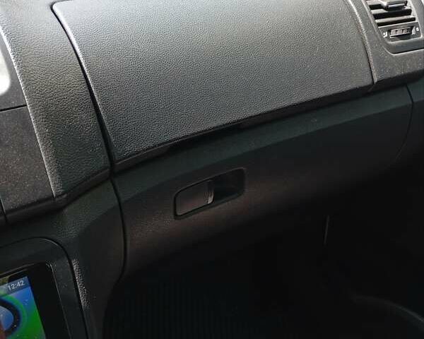 Шкода Фабія 2012 у Києві на Automoto.ua Білий Шкода Фабія, об'ємом двигуна 1.39 л та пробігом 220 тис. км за 5900 $, фото 13 на Automoto.ua