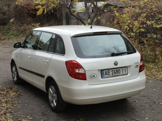 Білий Шкода Фабія, об'ємом двигуна 1.4 л та пробігом 171 тис. км за 5700 $, фото 5 на Automoto.ua