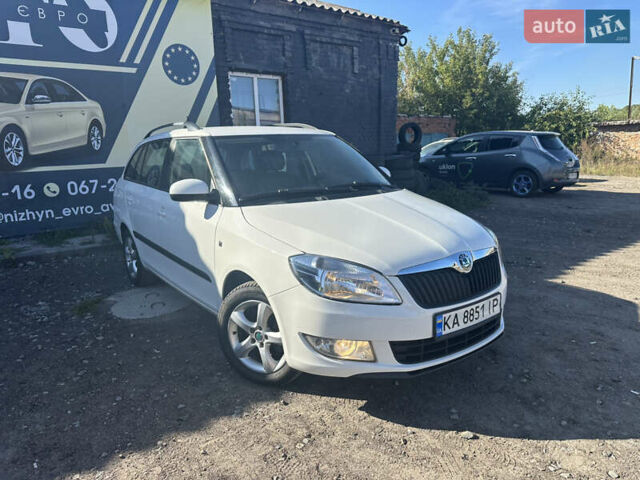 Білий Шкода Фабія, об'ємом двигуна 1.4 л та пробігом 181 тис. км за 6500 $, фото 1 на Automoto.ua