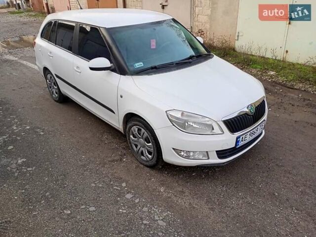 Білий Шкода Фабія, об'ємом двигуна 1.2 л та пробігом 280 тис. км за 5000 $, фото 1 на Automoto.ua