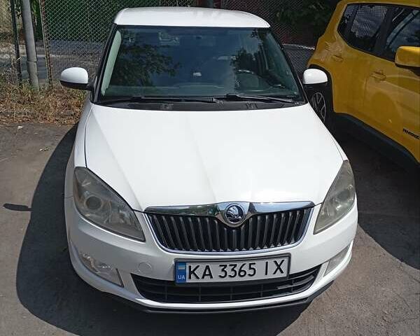 Шкода Фабія 2012 у Києві на Automoto.ua Білий Шкода Фабія, об'ємом двигуна 1.39 л та пробігом 220 тис. км за 5900 $, фото 26 на Automoto.ua