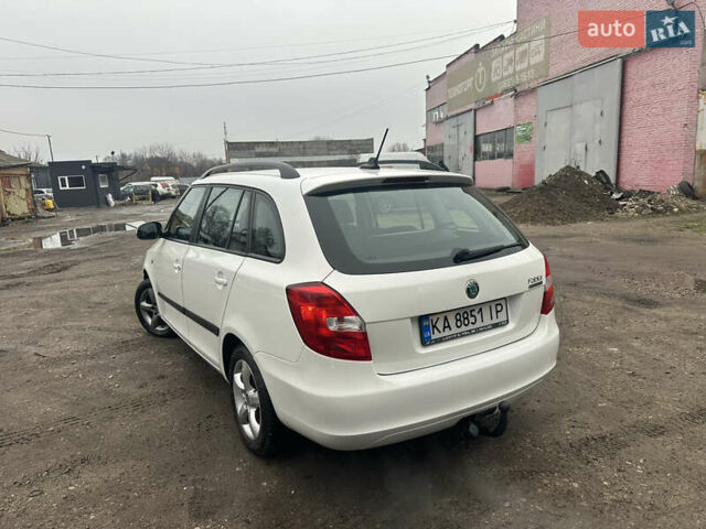 Белый Шкода Фабия, объемом двигателя 1.2 л и пробегом 180 тыс. км за 5500 $, фото 14 на Automoto.ua