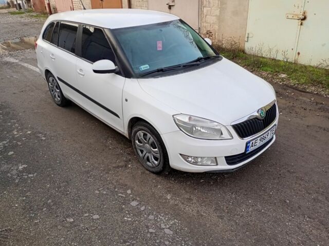 Білий Шкода Фабія, об'ємом двигуна 1.2 л та пробігом 280 тис. км за 5000 $, фото 2 на Automoto.ua