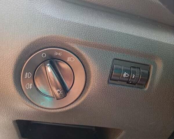 Шкода Фабія 2012 у Києві на Automoto.ua Білий Шкода Фабія, об'ємом двигуна 1.39 л та пробігом 220 тис. км за 5900 $, фото 20 на Automoto.ua