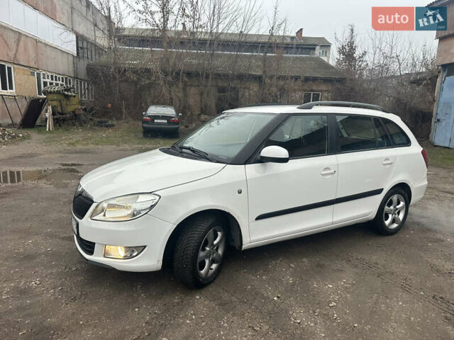 Белый Шкода Фабия, объемом двигателя 1.2 л и пробегом 180 тыс. км за 5500 $, фото 21 на Automoto.ua