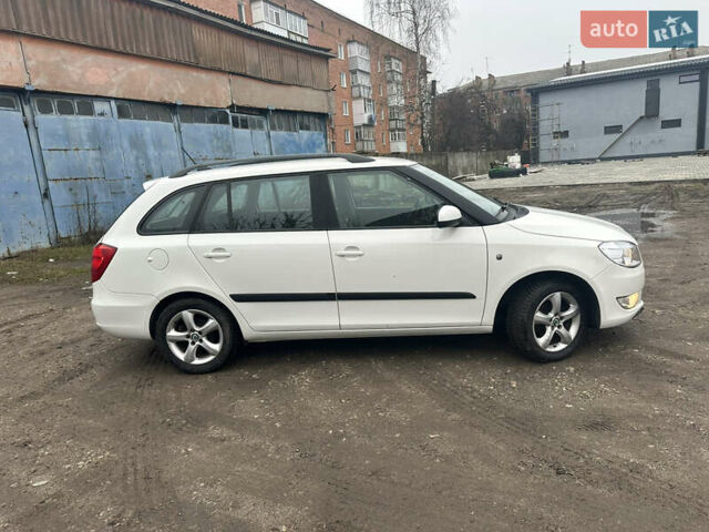 Белый Шкода Фабия, объемом двигателя 1.2 л и пробегом 180 тыс. км за 5500 $, фото 7 на Automoto.ua