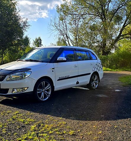 Білий Шкода Фабія, об'ємом двигуна 1.6 л та пробігом 227 тис. км за 7500 $, фото 9 на Automoto.ua