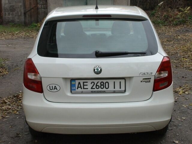 Білий Шкода Фабія, об'ємом двигуна 1.4 л та пробігом 171 тис. км за 5700 $, фото 4 на Automoto.ua