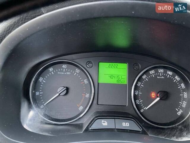 Білий Шкода Фабія, об'ємом двигуна 1.39 л та пробігом 404 тис. км за 5100 $, фото 8 на Automoto.ua