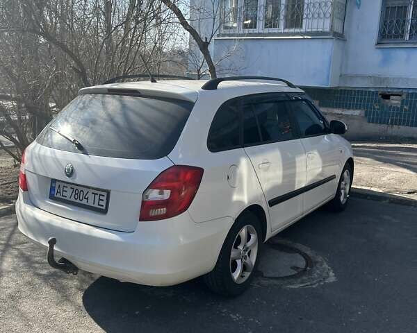 Білий Шкода Фабія, об'ємом двигуна 1.2 л та пробігом 207 тис. км за 4350 $, фото 2 на Automoto.ua