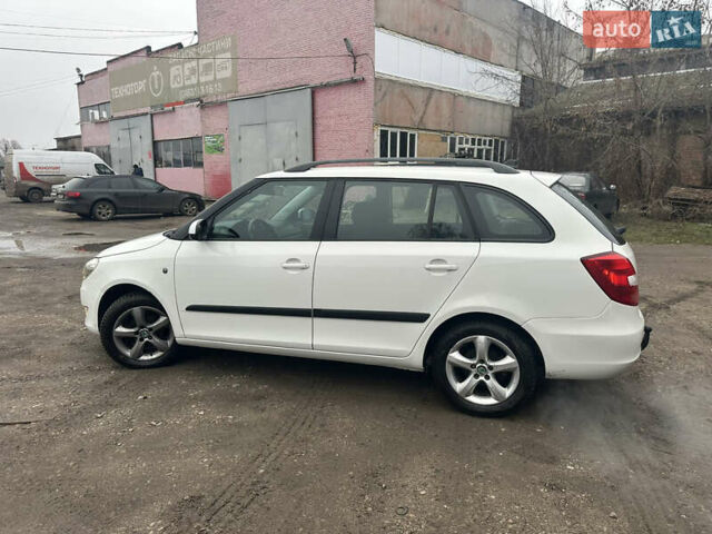 Белый Шкода Фабия, объемом двигателя 1.2 л и пробегом 180 тыс. км за 5500 $, фото 17 на Automoto.ua