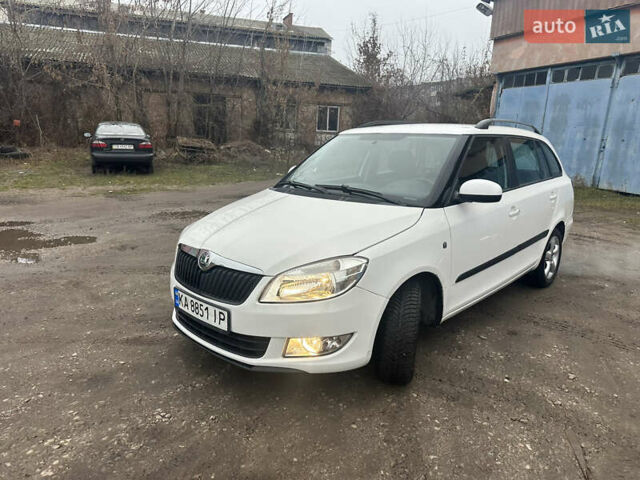 Белый Шкода Фабия, объемом двигателя 1.2 л и пробегом 180 тыс. км за 5500 $, фото 23 на Automoto.ua