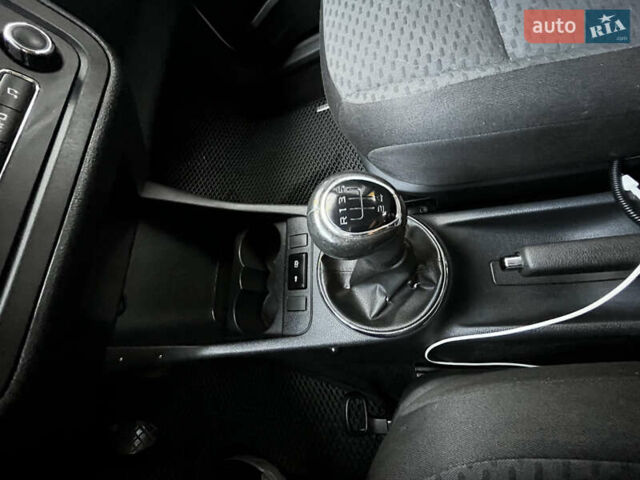 Белый Шкода Фабия, объемом двигателя 1.2 л и пробегом 246 тыс. км за 6500 $, фото 25 на Automoto.ua