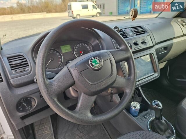 Білий Шкода Фабія, об'ємом двигуна 1.2 л та пробігом 315 тис. км за 5850 $, фото 2 на Automoto.ua