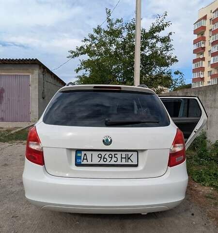 Шкода Фабія 2012 у Києві на Automoto.ua Білий Шкода Фабія, об'ємом двигуна 1.2 л та пробігом 390 тис. км за 5300 $, фото 13 на Automoto.ua