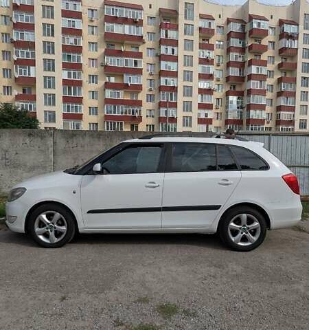 Шкода Фабія 2012 у Києві на Automoto.ua Білий Шкода Фабія, об'ємом двигуна 1.2 л та пробігом 390 тис. км за 5300 $, фото 16 на Automoto.ua