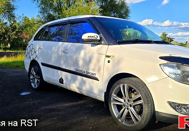 Білий Шкода Фабія, об'ємом двигуна 1.6 л та пробігом 227 тис. км за 7500 $, фото 3 на Automoto.ua