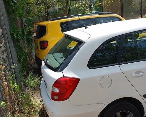 Шкода Фабія 2012 у Києві на Automoto.ua Білий Шкода Фабія, об'ємом двигуна 1.39 л та пробігом 220 тис. км за 5900 $, фото 28 на Automoto.ua