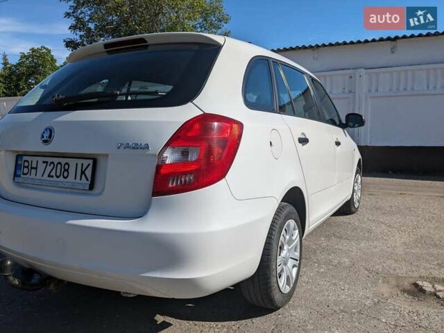 Белый Шкода Фабия, объемом двигателя 1.6 л и пробегом 289 тыс. км за 6700 $, фото 43 на Automoto.ua
