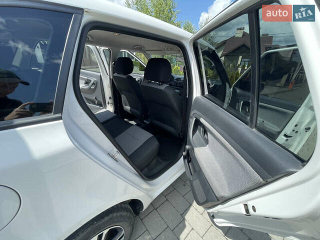 Білий Шкода Фабія, об'ємом двигуна 1.2 л та пробігом 297 тис. км за 5600 $, фото 11 на Automoto.ua