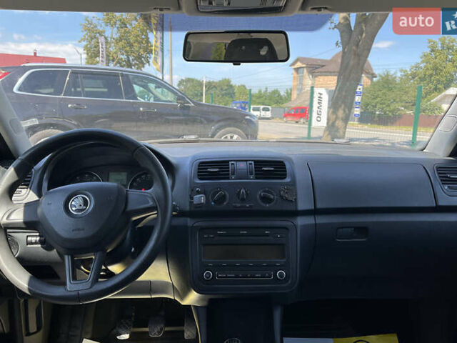 Белый Шкода Фабия, объемом двигателя 1.39 л и пробегом 266 тыс. км за 6800 $, фото 21 на Automoto.ua