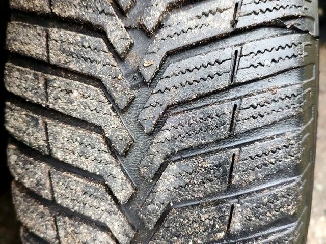 Белый Шкода Фабия, объемом двигателя 1.6 л и пробегом 226 тыс. км за 5999 $, фото 5 на Automoto.ua