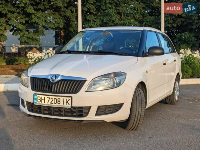 Белый Шкода Фабия, объемом двигателя 1.6 л и пробегом 289 тыс. км за 6700 $, фото 57 на Automoto.ua