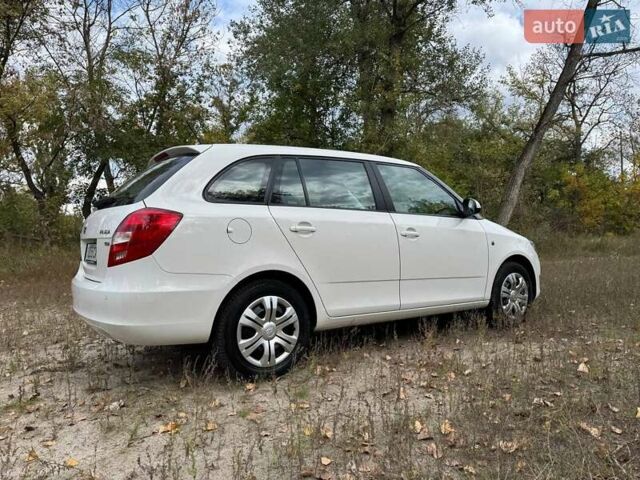 Білий Шкода Фабія, об'ємом двигуна 1.6 л та пробігом 149 тис. км за 6700 $, фото 20 на Automoto.ua