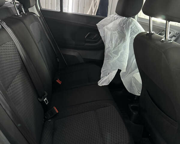 Белый Шкода Фабия, объемом двигателя 1.6 л и пробегом 300 тыс. км за 6350 $, фото 5 на Automoto.ua