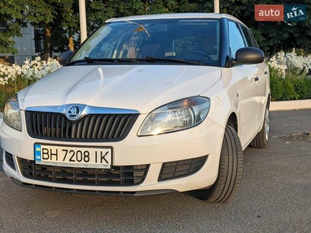 Белый Шкода Фабия, объемом двигателя 1.6 л и пробегом 289 тыс. км за 6700 $, фото 40 на Automoto.ua