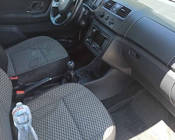 Шкода Фабія 2013 у Полтаві на Automoto.ua Білий Шкода Фабія, об'ємом двигуна 1.6 л та пробігом 278 тис. км за 5900 $, фото 14 на Automoto.ua