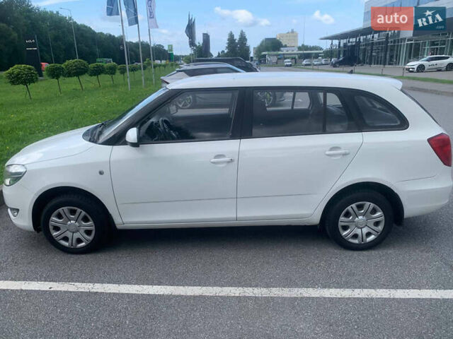 Білий Шкода Фабія, об'ємом двигуна 1.39 л та пробігом 118 тис. км за 6300 $, фото 7 на Automoto.ua
