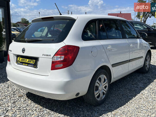 Белый Шкода Фабия, объемом двигателя 1.39 л и пробегом 266 тыс. км за 6800 $, фото 5 на Automoto.ua