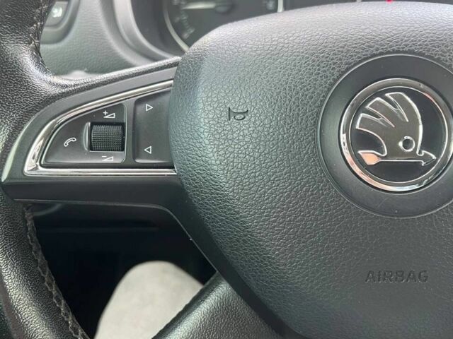 Белый Шкода Фабия, объемом двигателя 1.2 л и пробегом 192 тыс. км за 7000 $, фото 8 на Automoto.ua