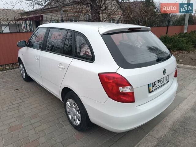 Белый Шкода Фабия, объемом двигателя 1.39 л и пробегом 266 тыс. км за 6500 $, фото 13 на Automoto.ua