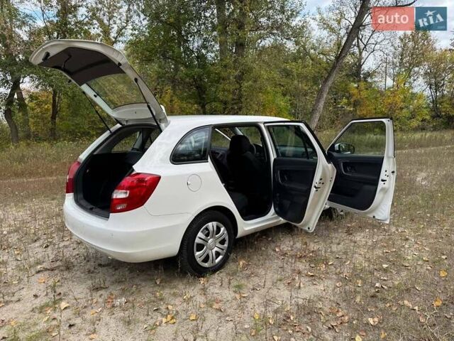 Білий Шкода Фабія, об'ємом двигуна 1.6 л та пробігом 149 тис. км за 6700 $, фото 70 на Automoto.ua
