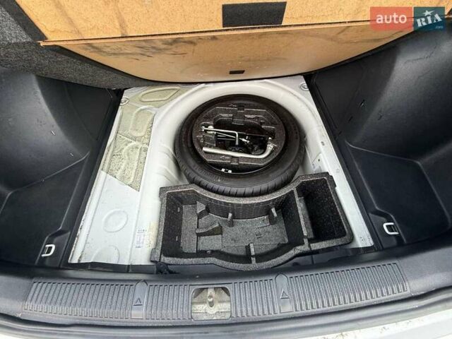 Білий Шкода Фабія, об'ємом двигуна 1.6 л та пробігом 149 тис. км за 6700 $, фото 12 на Automoto.ua
