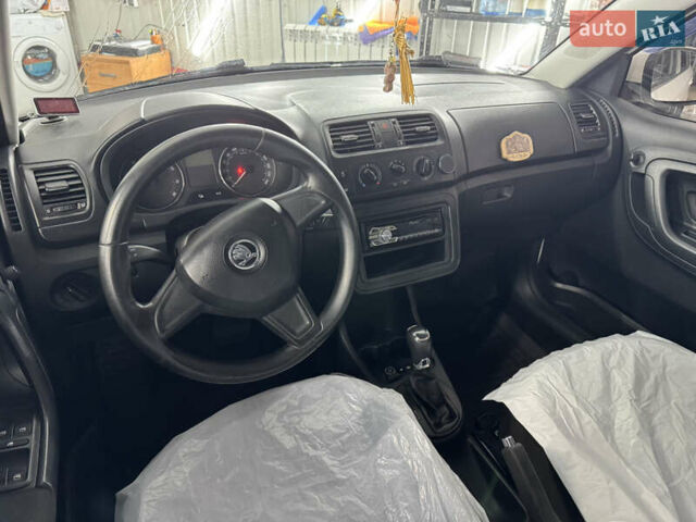 Белый Шкода Фабия, объемом двигателя 1.6 л и пробегом 300 тыс. км за 6350 $, фото 15 на Automoto.ua