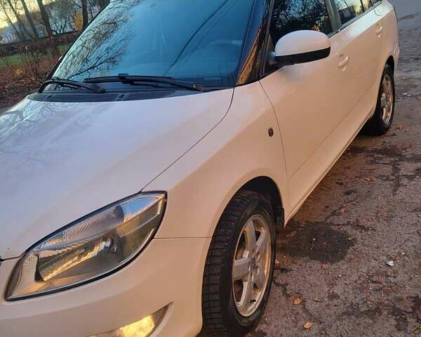 Білий Шкода Фабія, об'ємом двигуна 1.6 л та пробігом 259 тис. км за 6300 $, фото 1 на Automoto.ua
