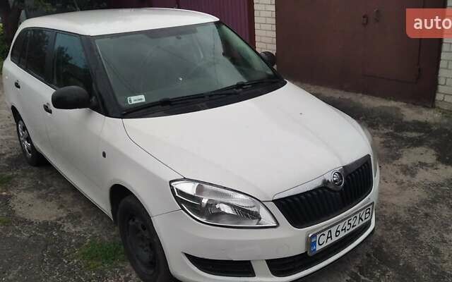 Білий Шкода Фабія, об'ємом двигуна 1.4 л та пробігом 260 тис. км за 5500 $, фото 30 на Automoto.ua