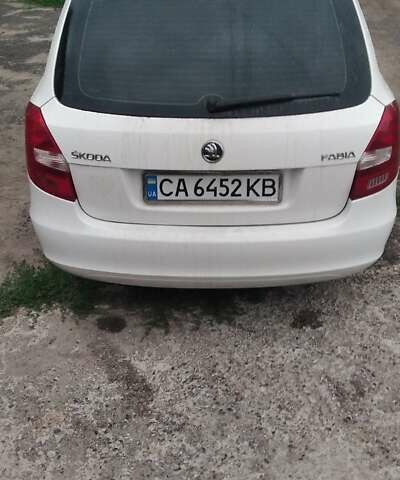 Білий Шкода Фабія, об'ємом двигуна 1.4 л та пробігом 260 тис. км за 5500 $, фото 24 на Automoto.ua