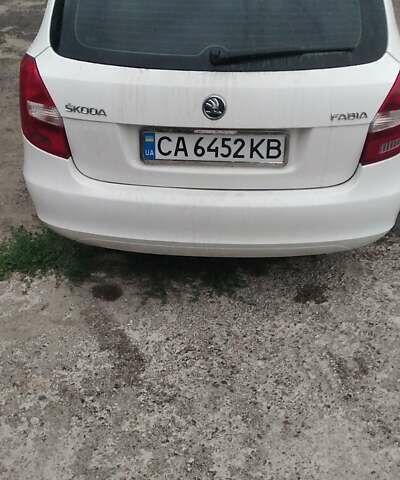 Білий Шкода Фабія, об'ємом двигуна 1.4 л та пробігом 260 тис. км за 5500 $, фото 19 на Automoto.ua