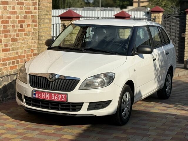 Білий Шкода Фабія, об'ємом двигуна 1.4 л та пробігом 219 тис. км за 6550 $, фото 2 на Automoto.ua