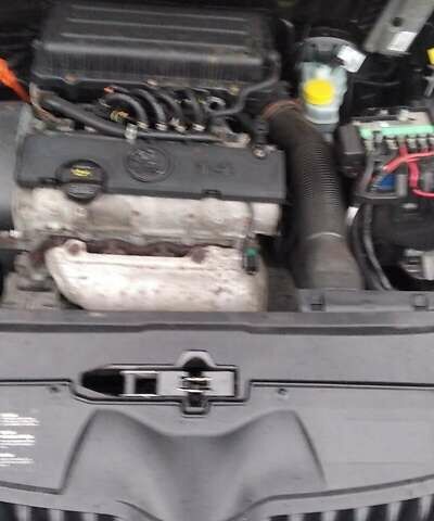 Білий Шкода Фабія, об'ємом двигуна 1.4 л та пробігом 260 тис. км за 5500 $, фото 14 на Automoto.ua