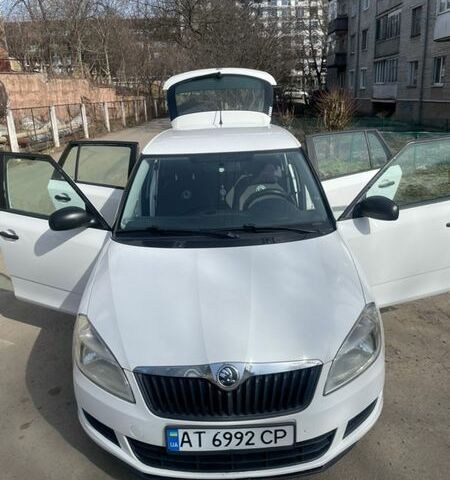 Білий Шкода Фабія, об'ємом двигуна 1.6 л та пробігом 250 тис. км за 6500 $, фото 7 на Automoto.ua