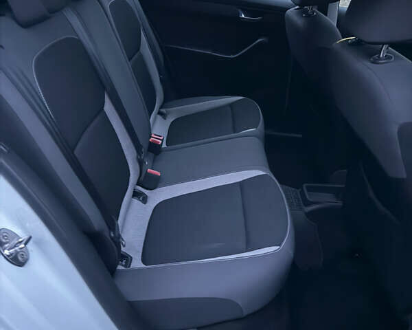 Білий Шкода Фабія, об'ємом двигуна 1.4 л та пробігом 176 тис. км за 8300 $, фото 25 на Automoto.ua