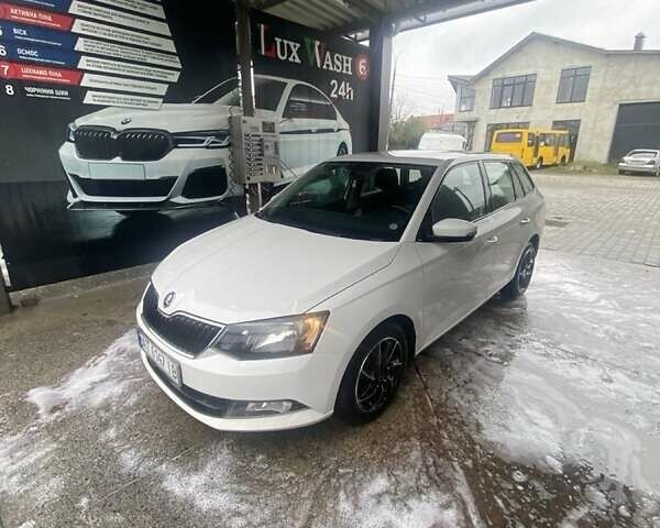 Белый Шкода Фабия, объемом двигателя 1.4 л и пробегом 280 тыс. км за 7500 $, фото 1 на Automoto.ua