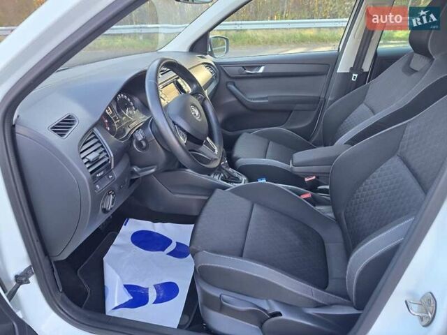 Белый Шкода Фабия, объемом двигателя 1.2 л и пробегом 198 тыс. км за 11499 $, фото 23 на Automoto.ua