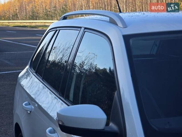 Белый Шкода Фабия, объемом двигателя 1.2 л и пробегом 198 тыс. км за 11499 $, фото 17 на Automoto.ua